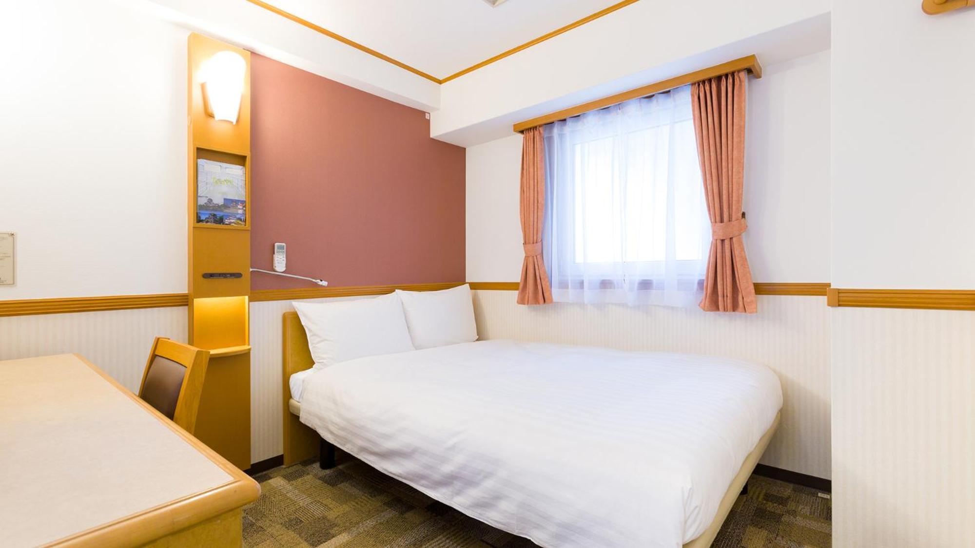 Toyoko Inn Takasaki Eki Nishi Guchi No 2 Rum bild
