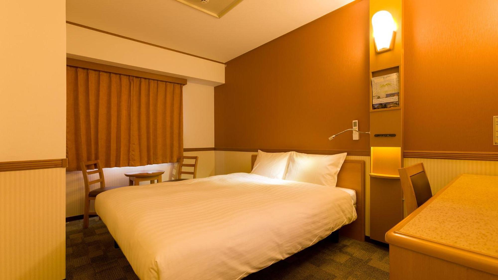 Toyoko Inn Takasaki Eki Nishi Guchi No 2 Rum bild